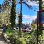 Ferienhaus Back2roots - Beautifully Restored Cottage, Doochary