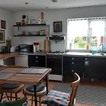 Semesterbostad Back2roots - Beautifully Restored Cottage, Doochary