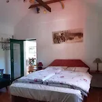 Ferienhaus Back2roots - Beautifully Restored Cottage, Doochary